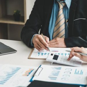 Market & Demographic Analysis